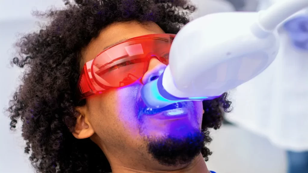 Teeth whitening with blue light